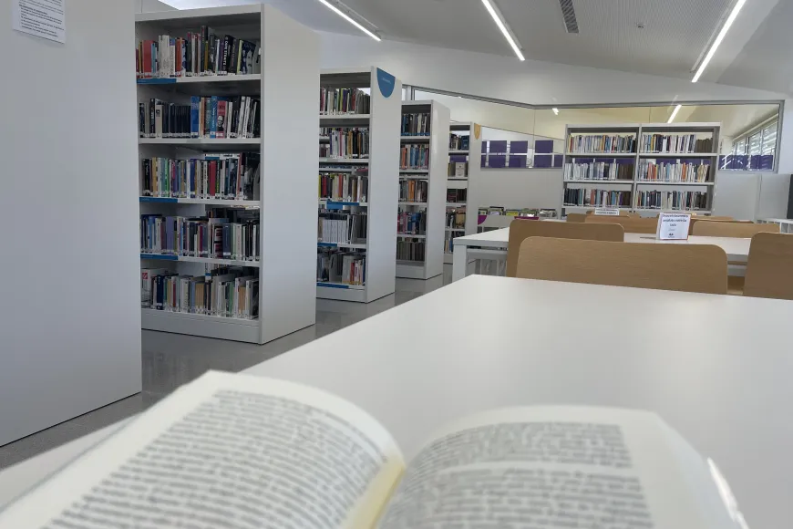 Biblioteca Mar de Llibres de l'Estartit | © EMD de l'Estartit Biblioteca Mar de Llibres de l'Estartit | © EMD de l'Estartit