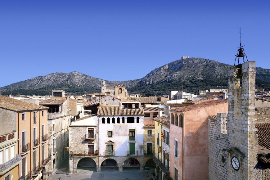Torroella de Montgrà - Plaça de la Vila | © Museu de la Mediterrà nia Torroella de Montgrà - Plaça de la Vila | © Museu de la Mediterrà nia