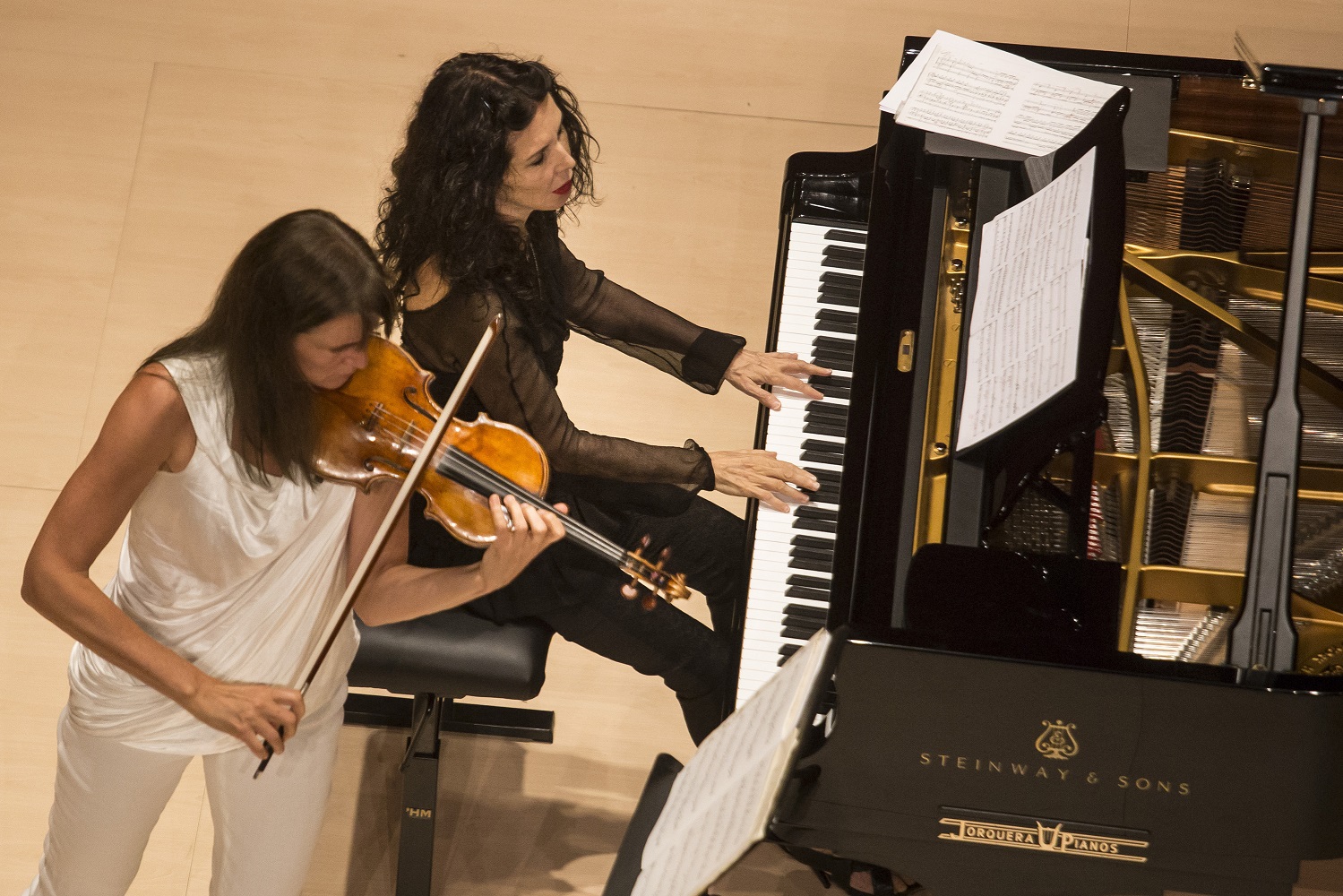 Viktoria Mullova i Katia Labèque. | © FESTIVAL DE TORROELLA / MARTÍ ARTALEJO
