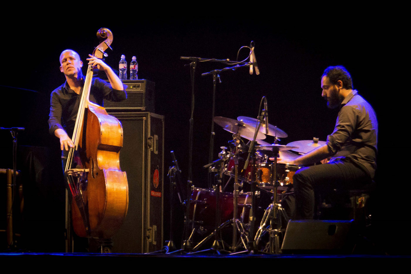 Avishai Cohen i el bateria Daniel Dor. | © Martí Artalejo
