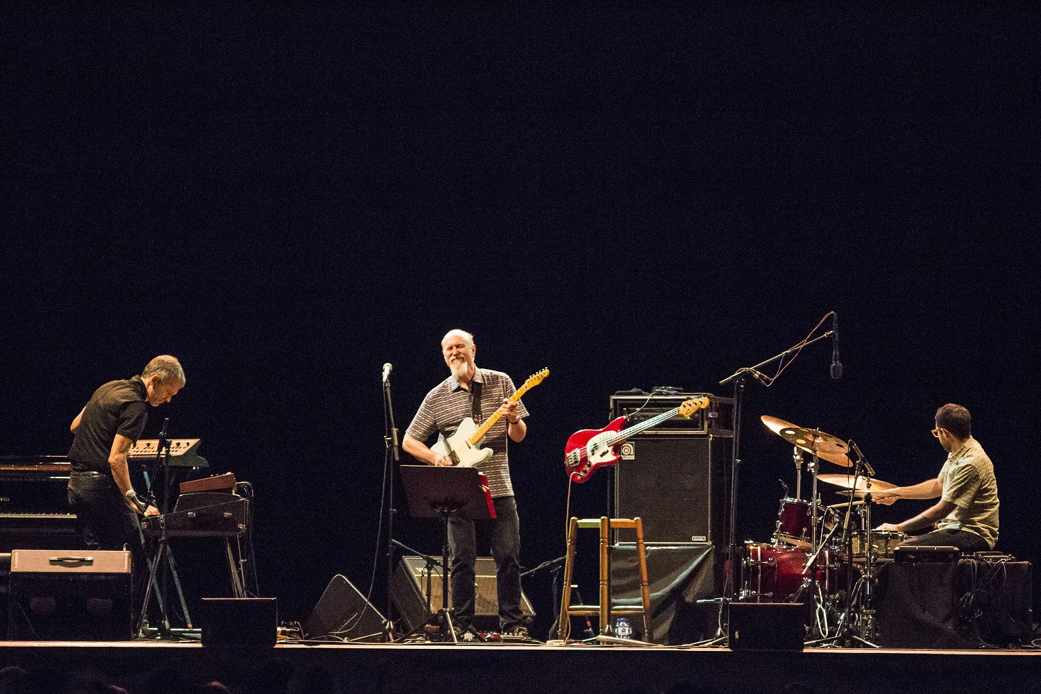 John Scofield, Brad Mehldau i Mark Guiliana | © JAZZ FESTIVAL L'ESTARTIT / MARTÍ ARTALEJO