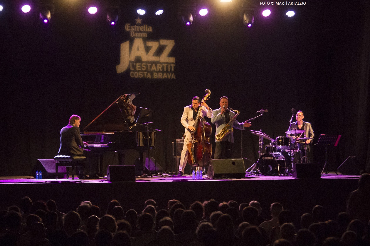 Ray Gelato & The Enforcers. | © Martí Artalejo / Jazz Festival L'Estartit