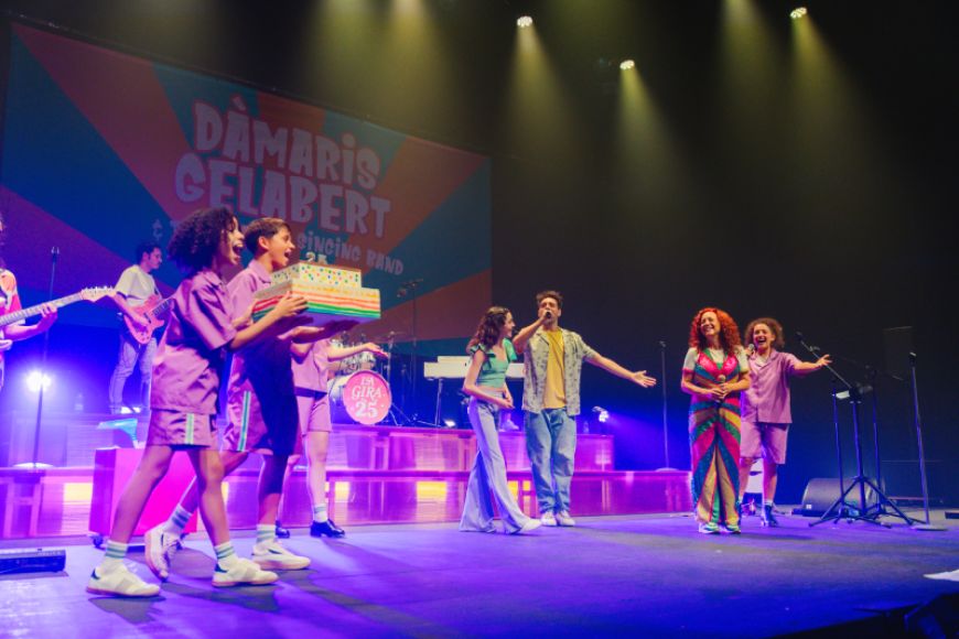 Dàmaris Gelabert & The Grow Up Singing Band Dàmaris Gelabert & The Grow Up Singing Band