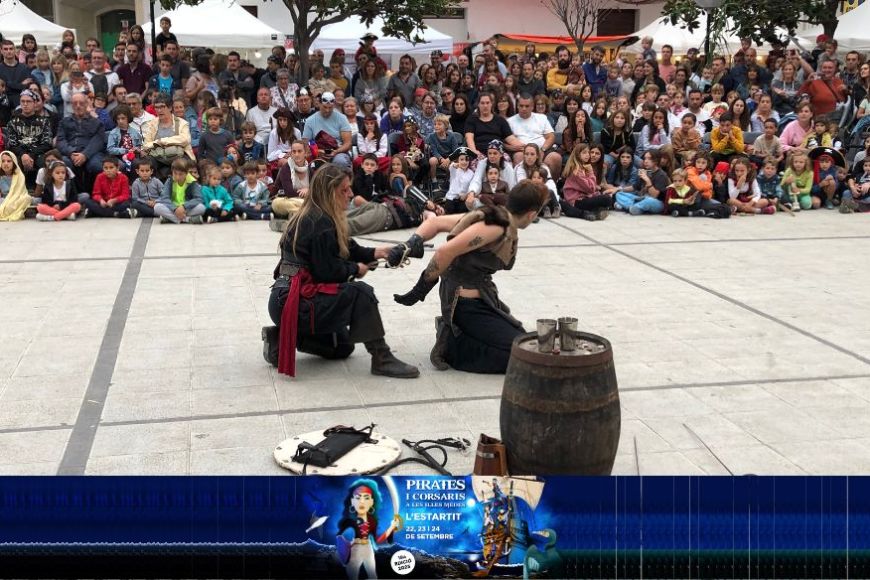 Representació teatral de la Fira de Pirates i Corsaris Representació teatral de la Fira de Pirates i Corsaris