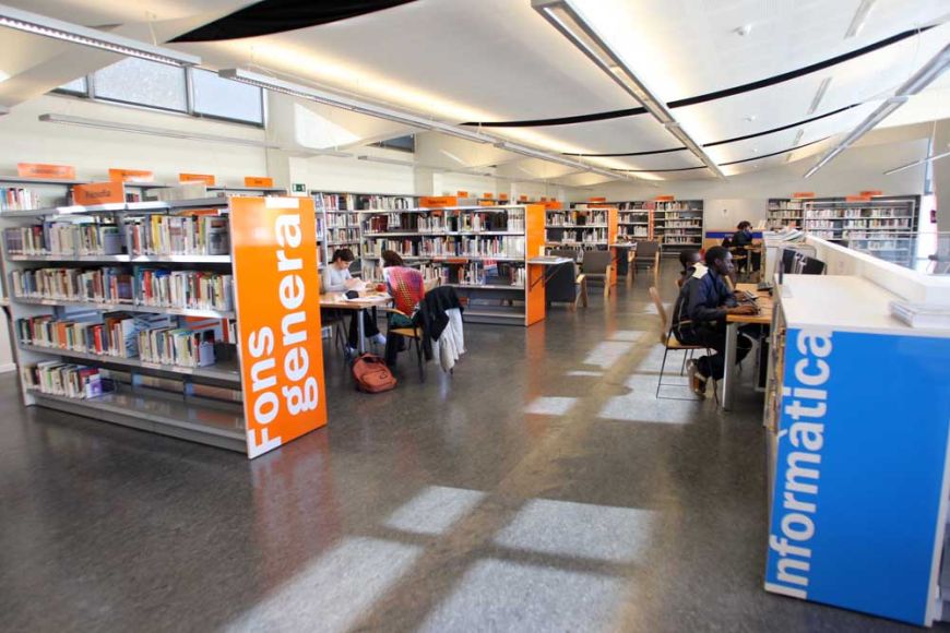 Biblioteca Municipal Pere Blasi Biblioteca Municipal Pere Blasi