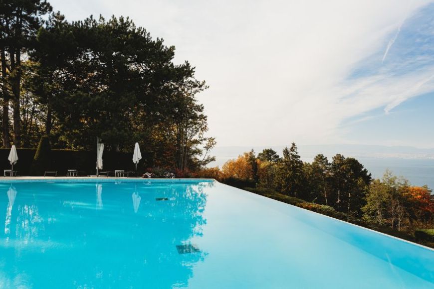Una piscina Una piscina