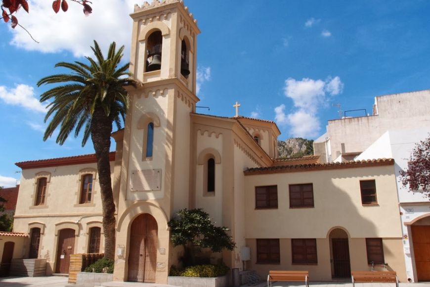 Plaça de l'Església de l'Estartit Plaça de l'Església de l'Estartit