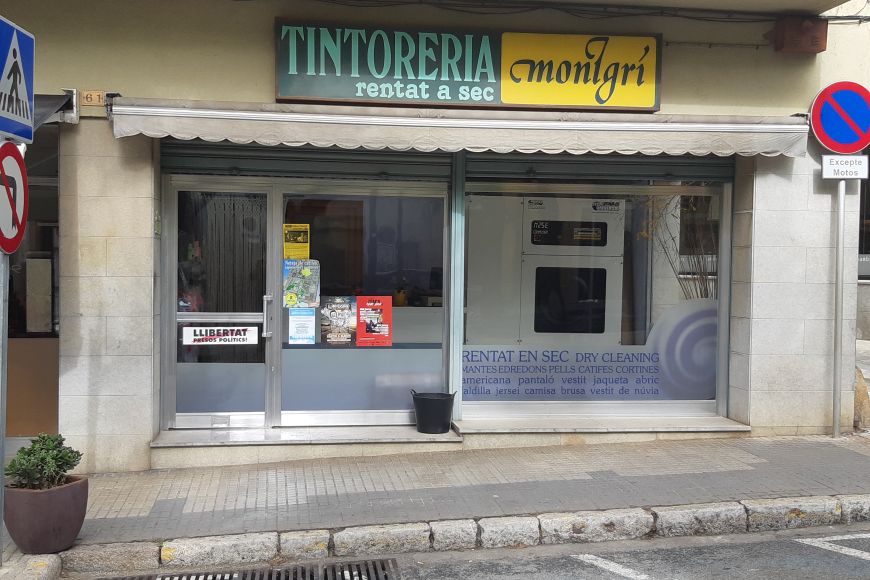 Tintoreria Montgrí façana Tintoreria Montgrí façana