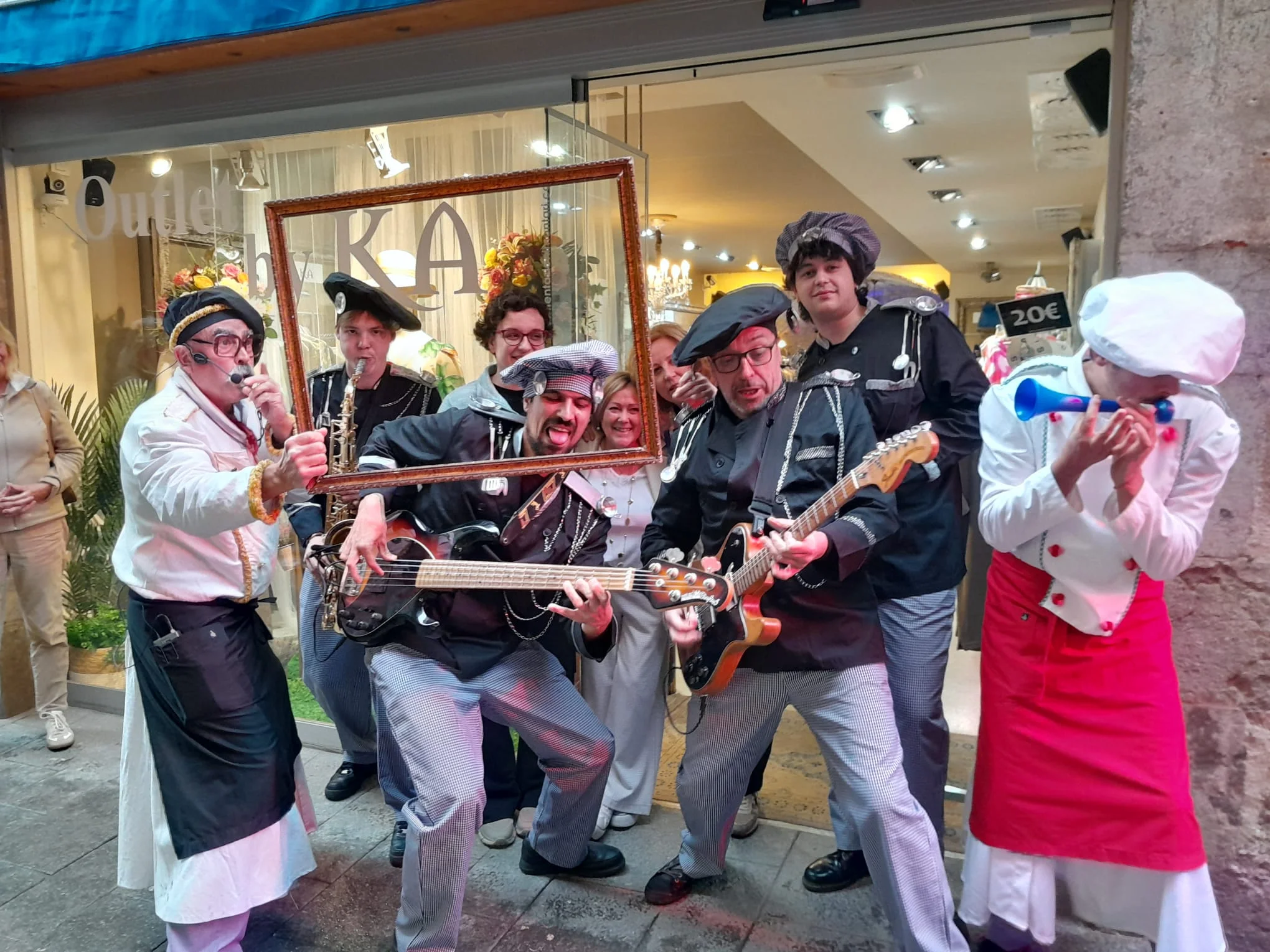 Animació al carrer durant la Fira Empordà Cuina i Salut 2025 | © Clara Pallés / Montse Roca